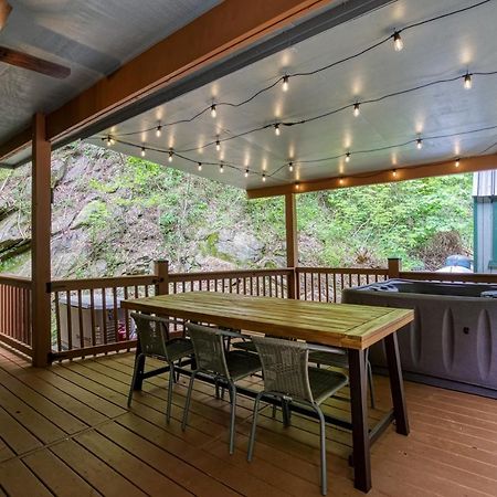 Вилла Great Location - Hot Tub - Dog Friendly Севьервилл Экстерьер фото